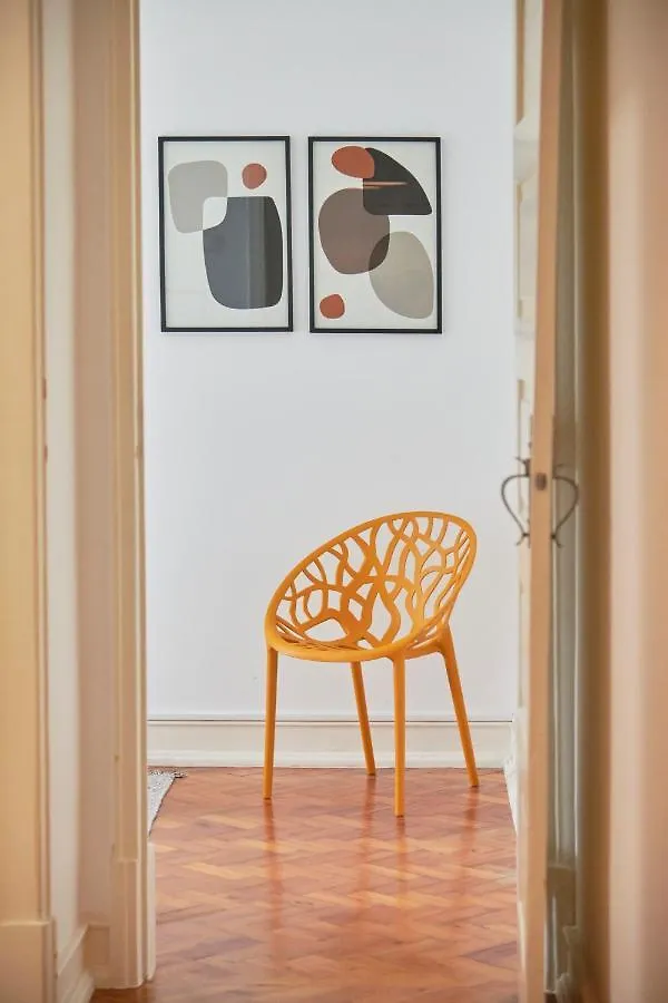 Light-Filled & Renovated Apartment, By Timecooler Lisbon 0*,