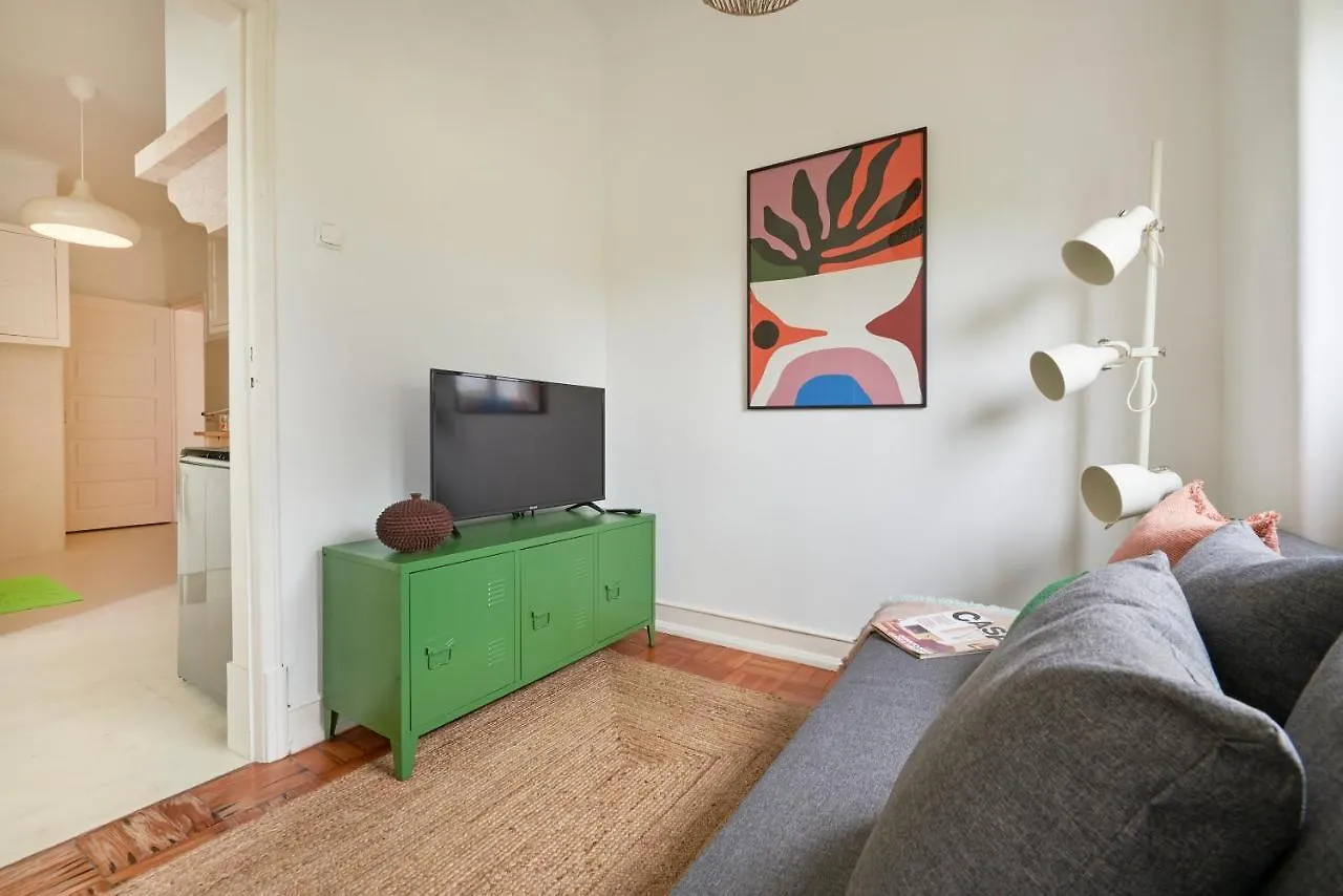 Light-Filled & Renovated Apartment, By Timecooler Lisbon Apartment